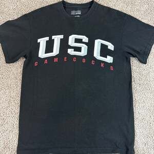 USC Gamecocks Shirt Mens M South Carolina NCAA Black Majestic Section 101 EUC